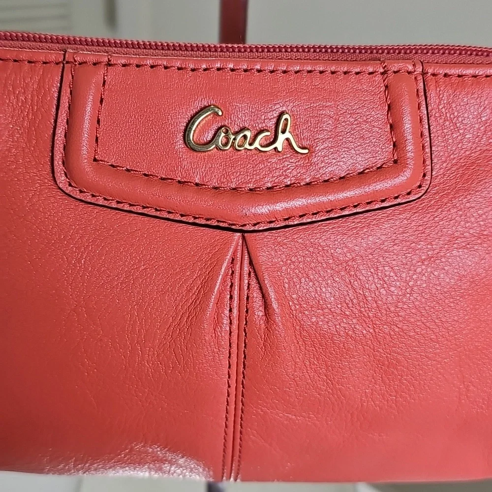 Coach Orange Smooth Leather Pleated Mini Bag/Convertible Wristlet EUC - Picture 4 of 16